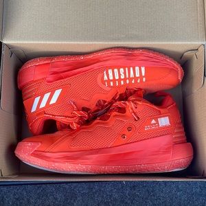 Dame 7 basketball shoes